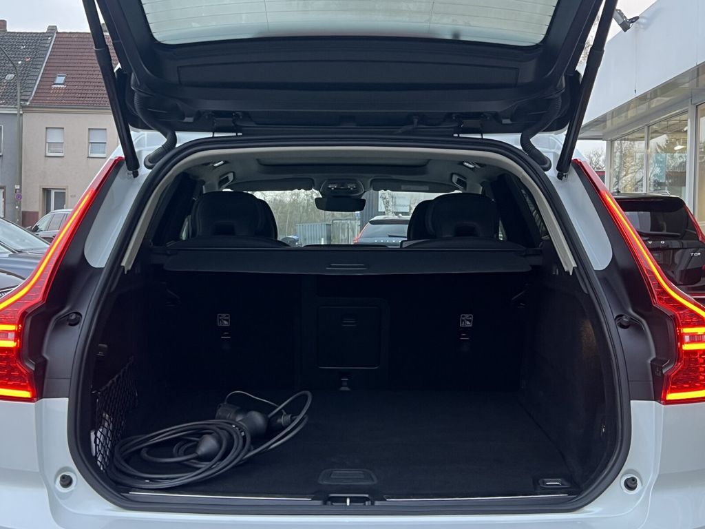Volvo XC60 2025