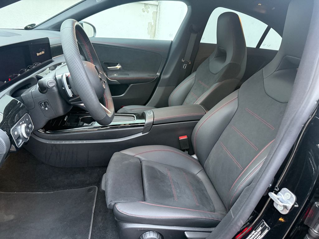 Mercedes-Benz CLA 180 2025