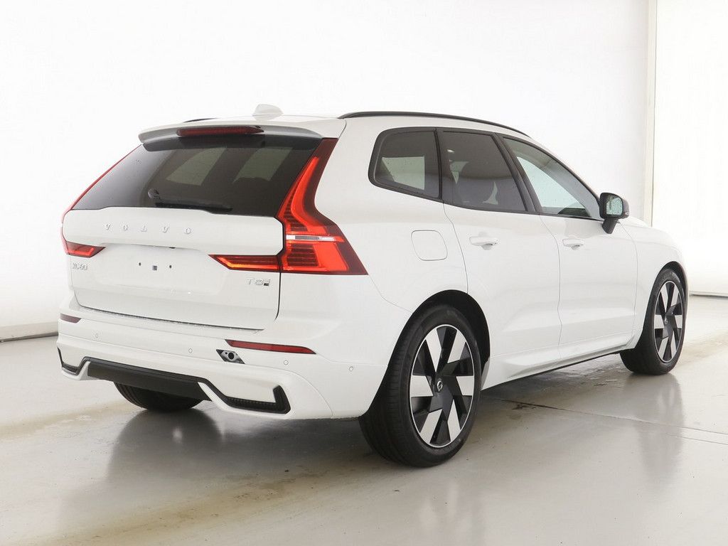 Volvo XC60 2025