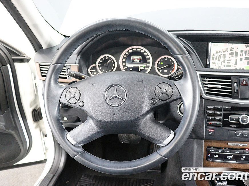 Mercedes-Benz E-Class 2013