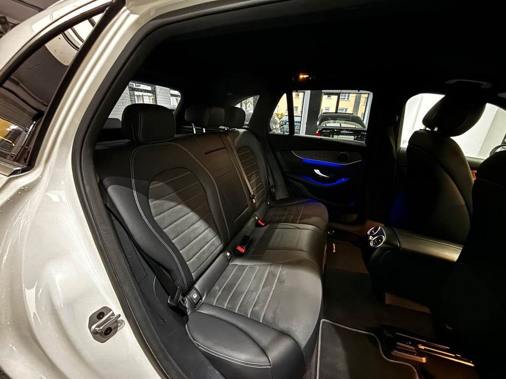 Mercedes-Benz GLC 300 2022