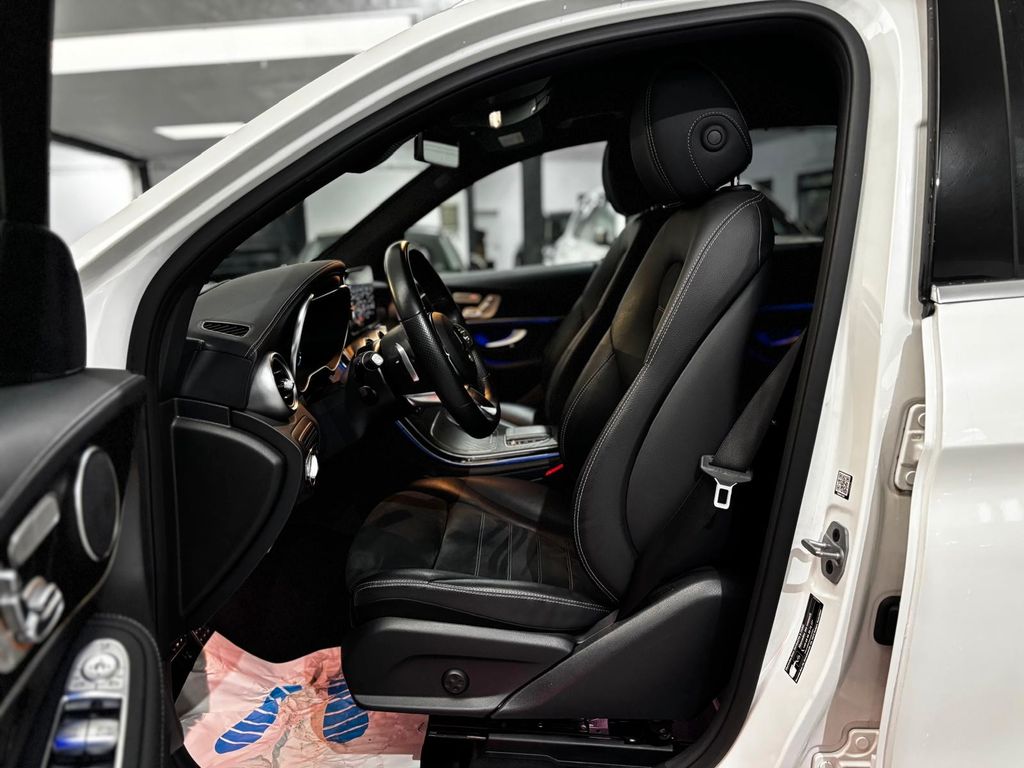 Mercedes-Benz GLC 300 2022