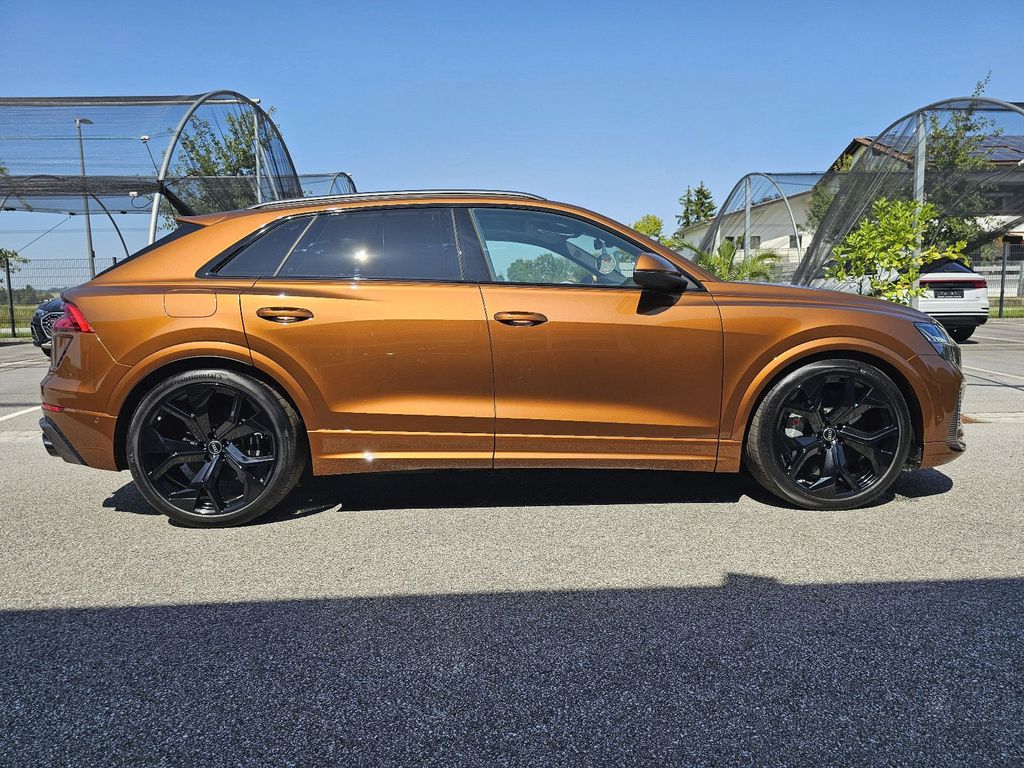 Audi RSQ8 2024