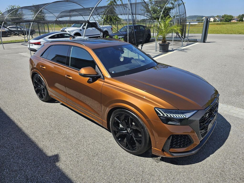 Audi RSQ8 2024