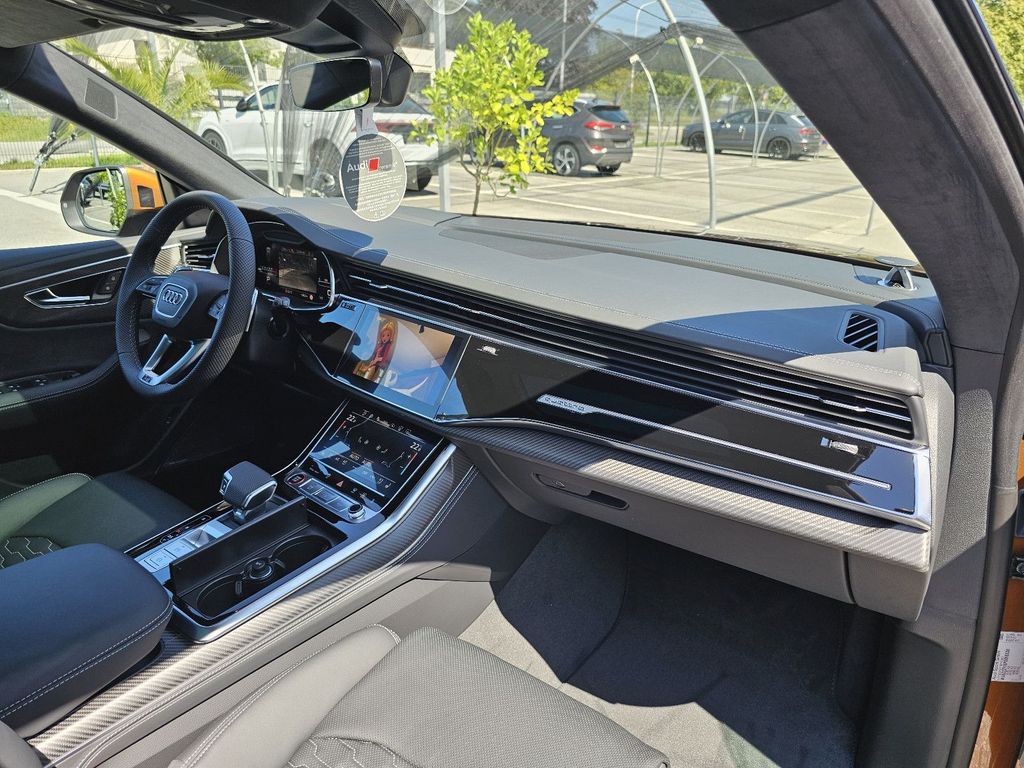 Audi RSQ8 2024