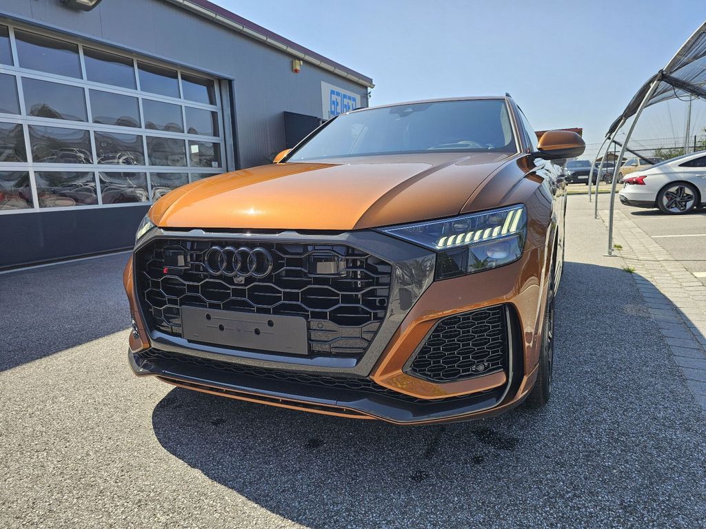 Audi RSQ8 2024