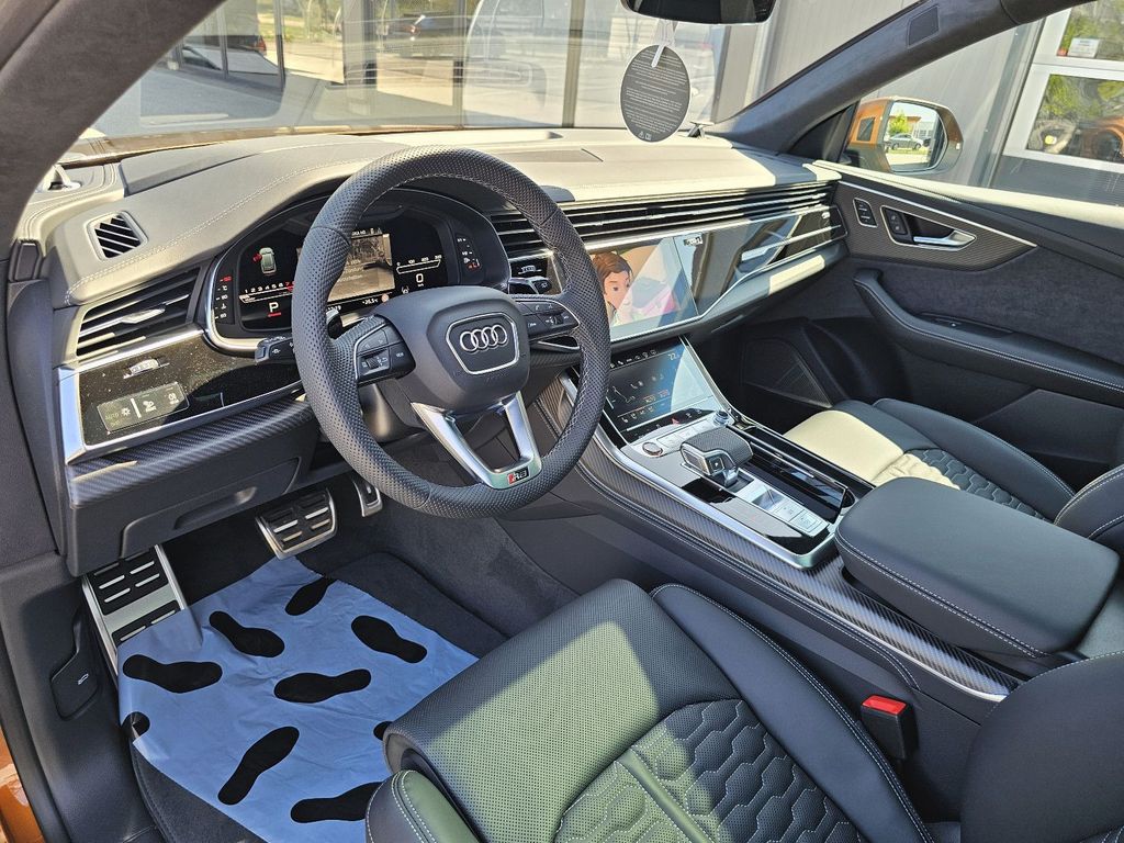 Audi RSQ8 2024