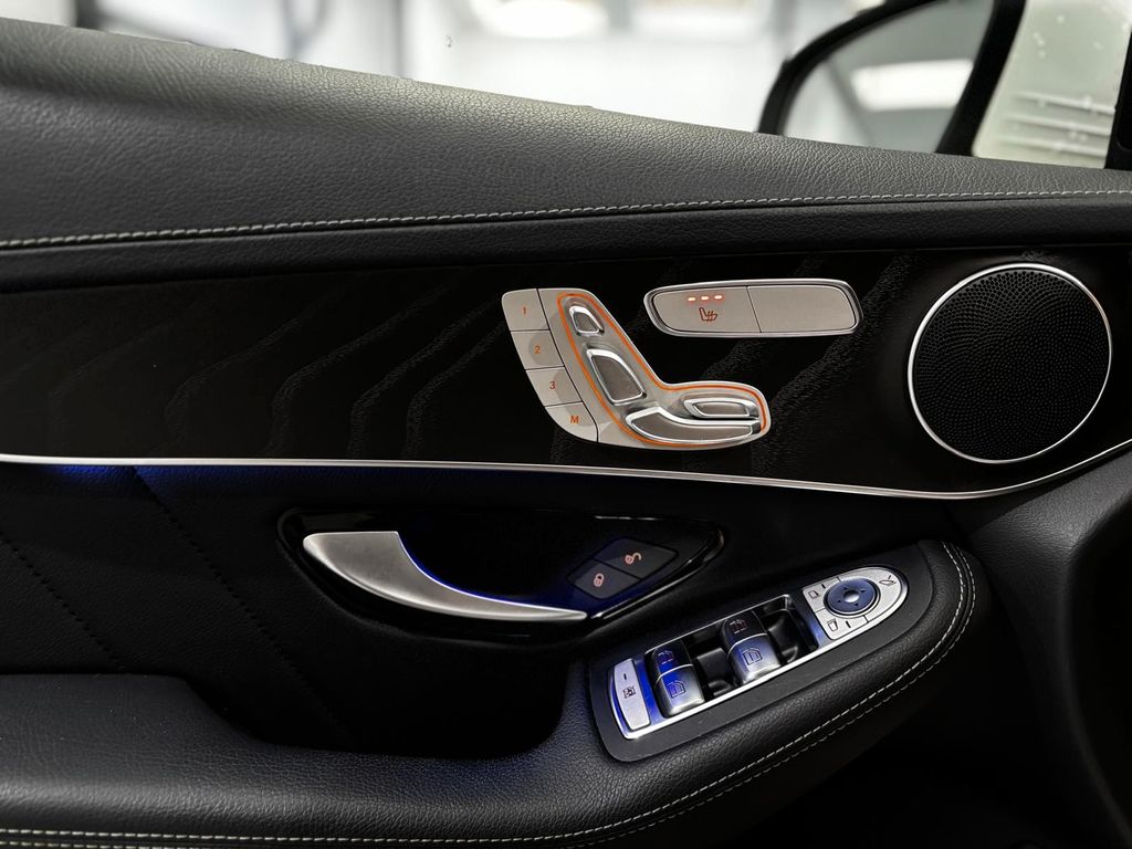 Mercedes-Benz GLC 300 2022