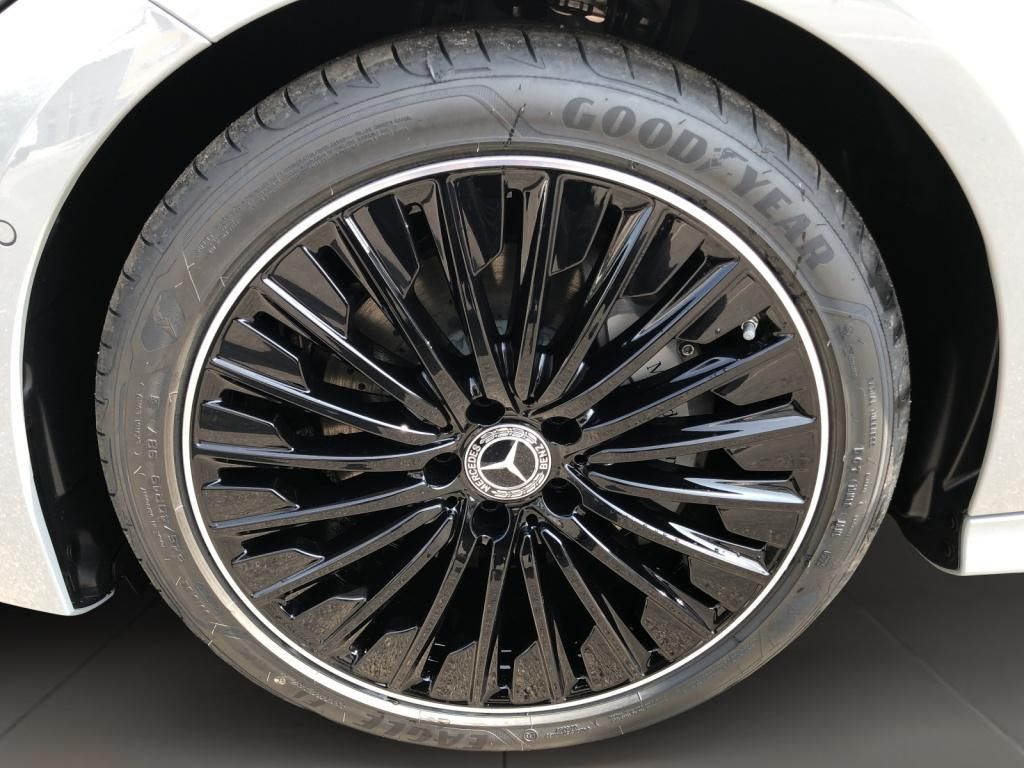 Mercedes-Benz CLE 220 2025