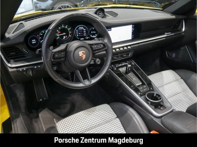 Porsche 992 2023