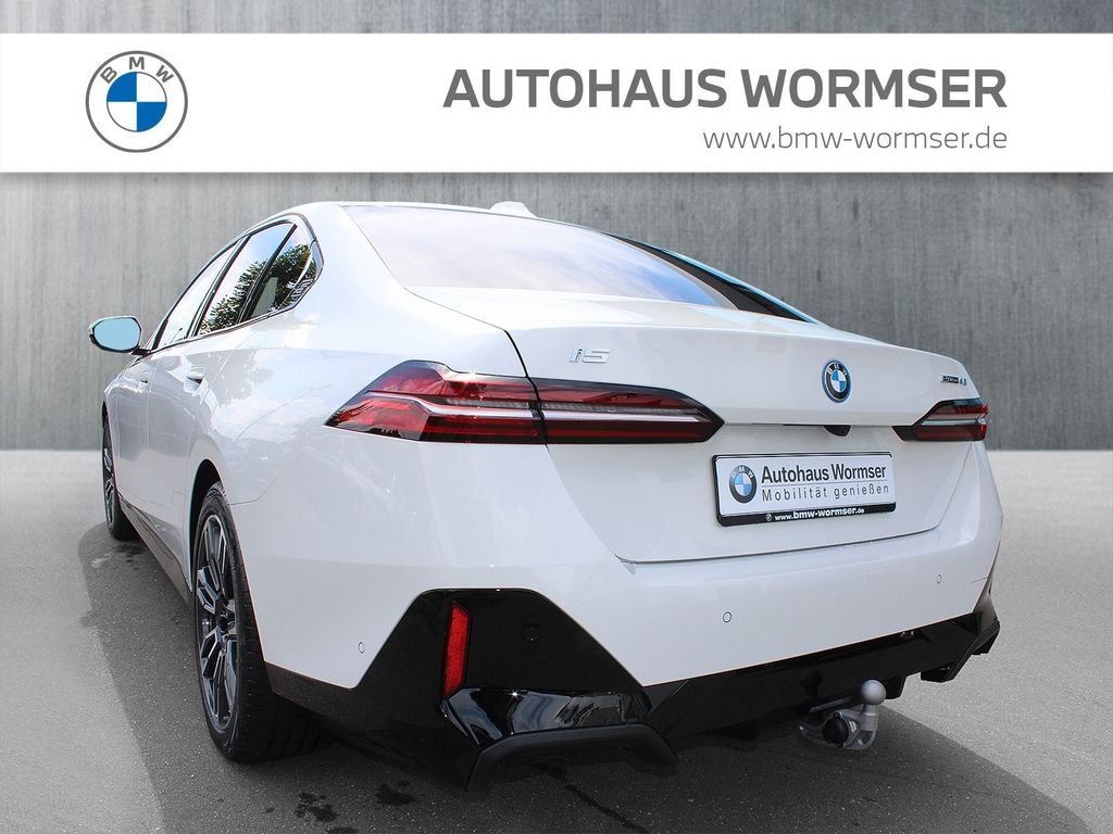 BMW i5