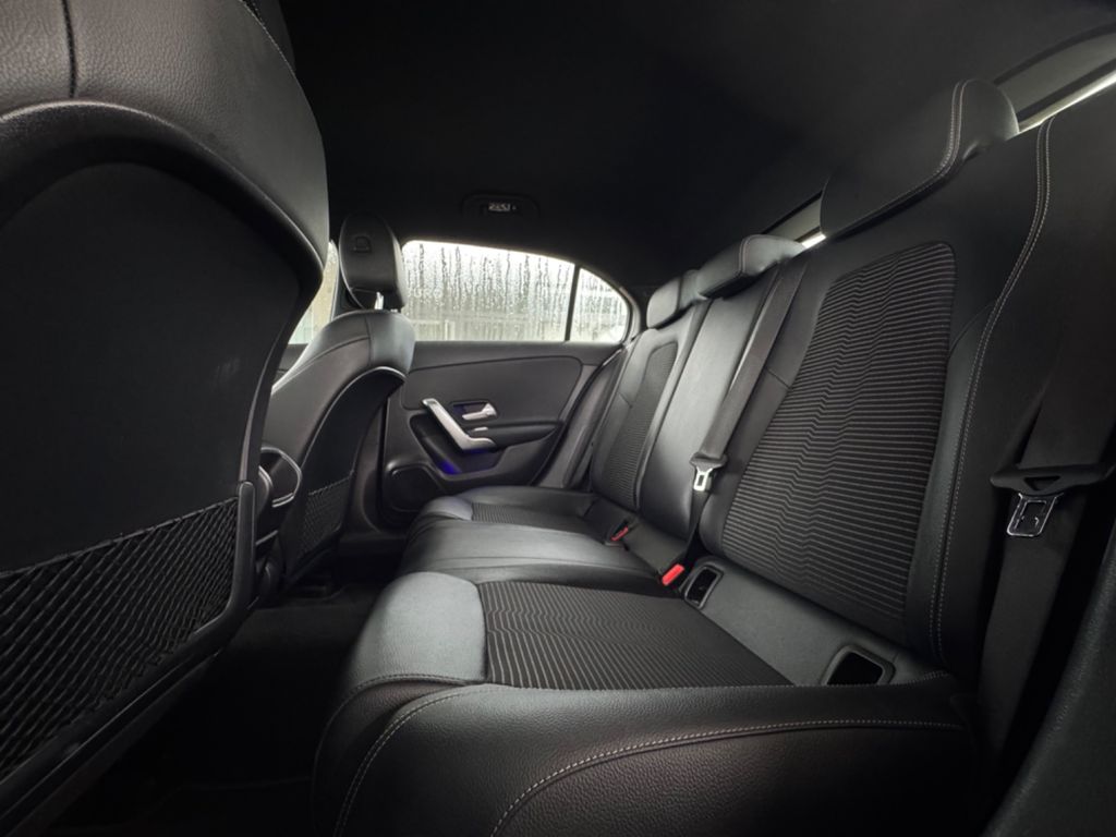 Mercedes-Benz A 180 2021
