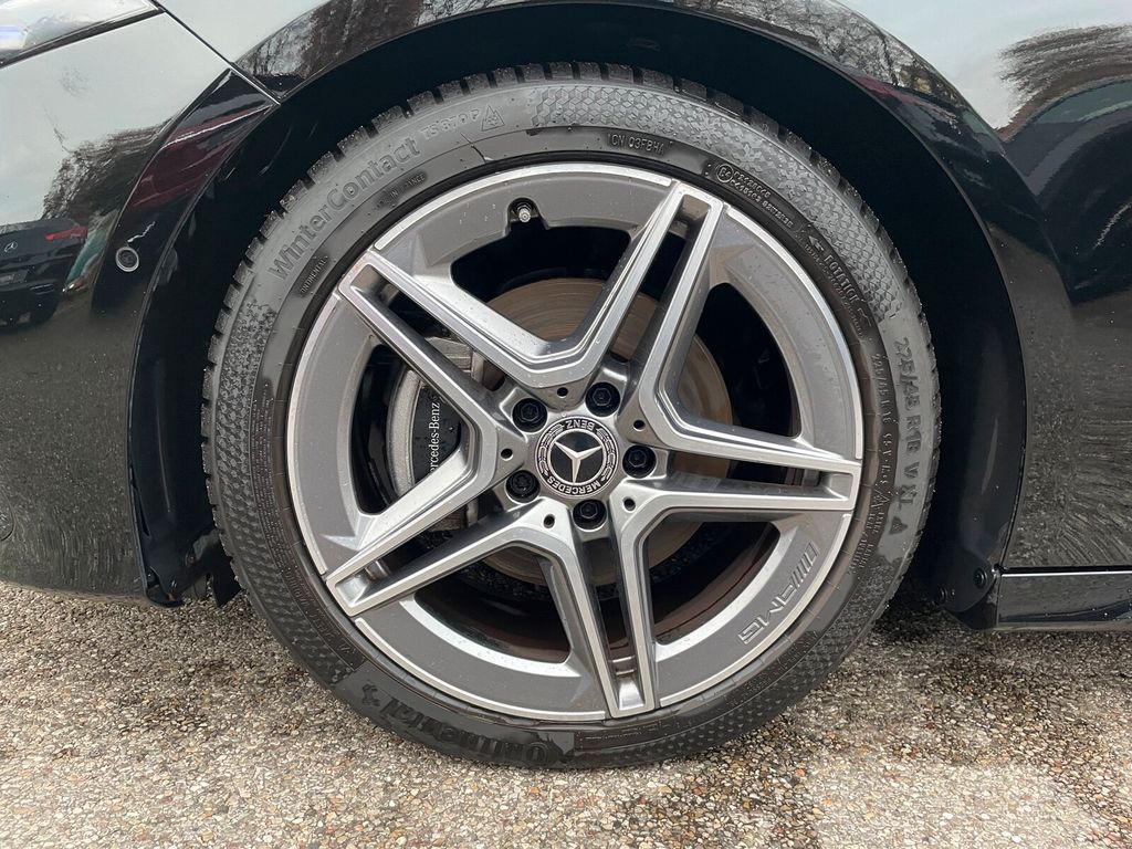 Mercedes-Benz A 200 2025