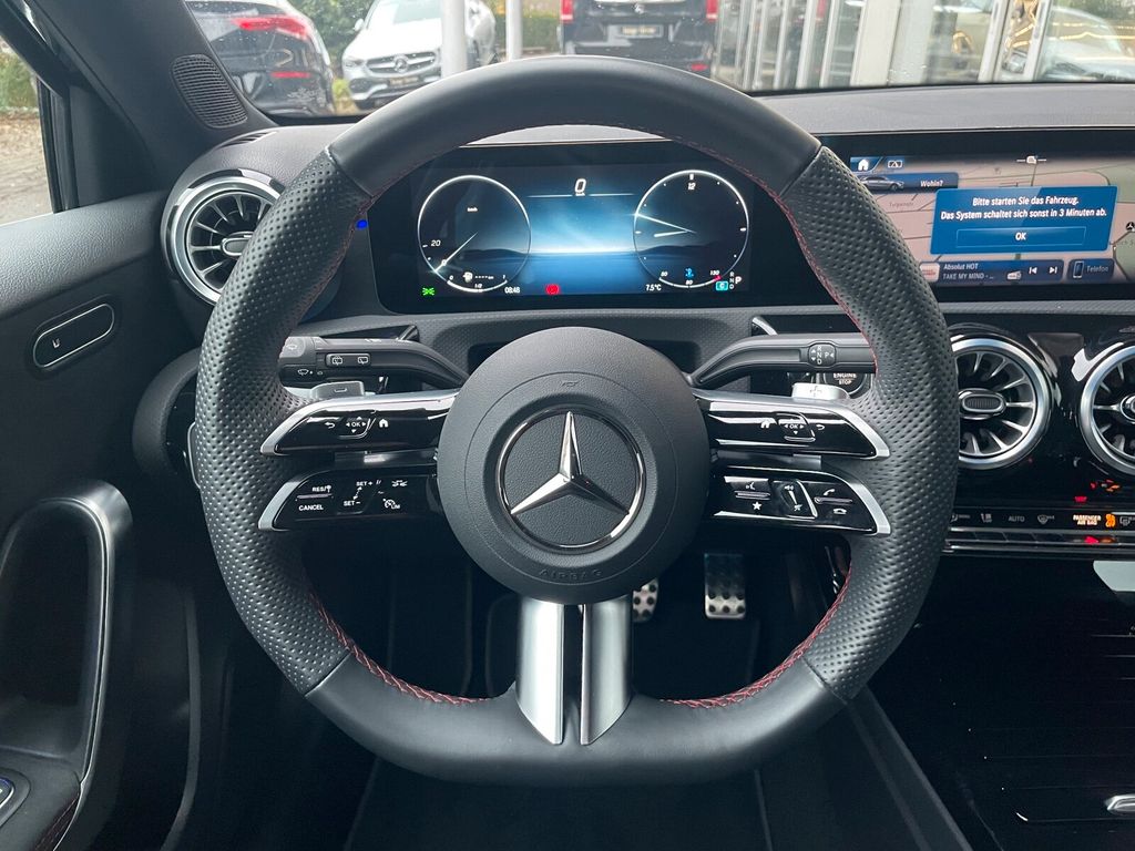 Mercedes-Benz A 200 2025
