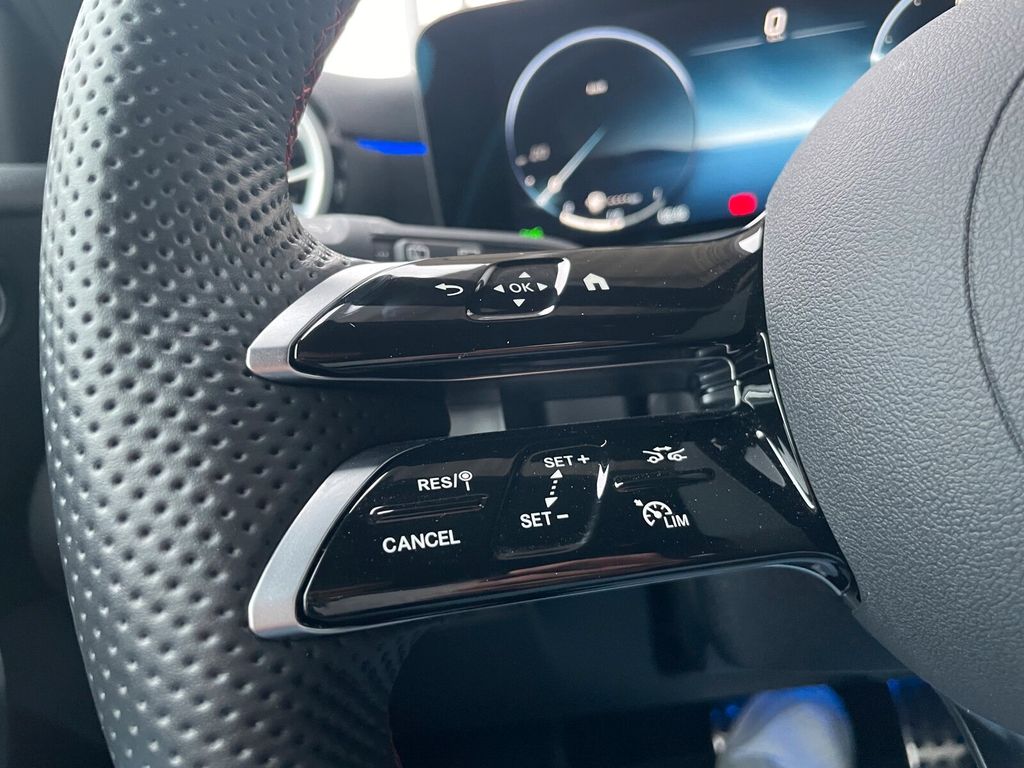 Mercedes-Benz A 200 2025