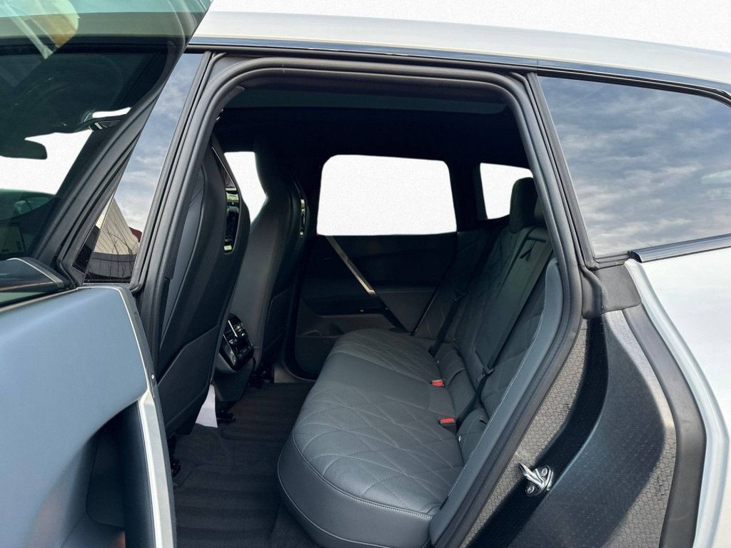 BMW iX 2023
