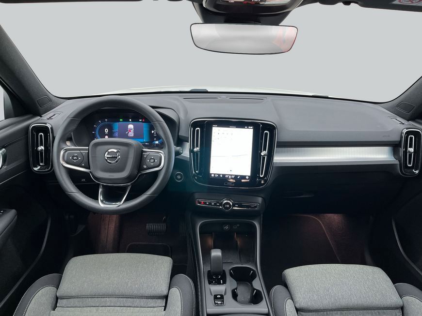 Volvo XC40 2024