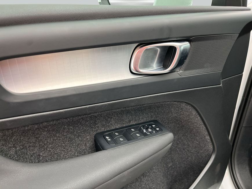 Volvo XC40 2024