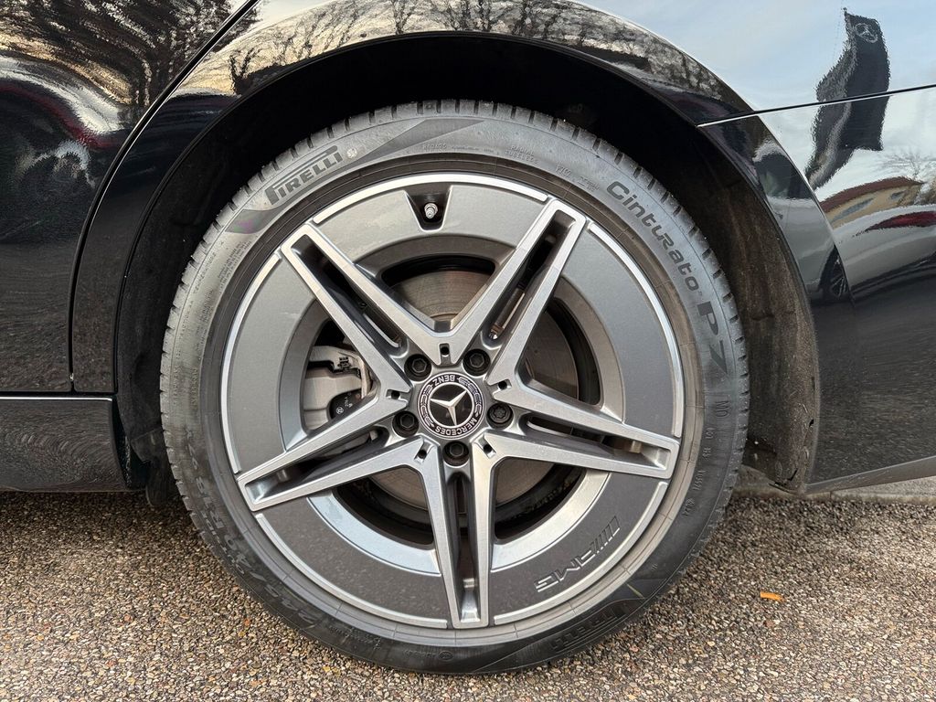 Mercedes-Benz C 300 2025