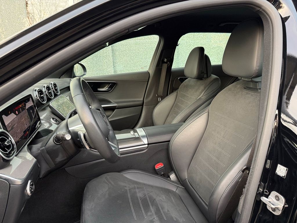 Mercedes-Benz C 300 2025