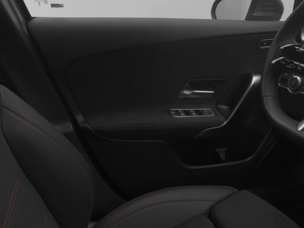 Mercedes-Benz A 200 2025