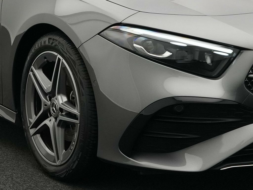 Mercedes-Benz A 200 2025