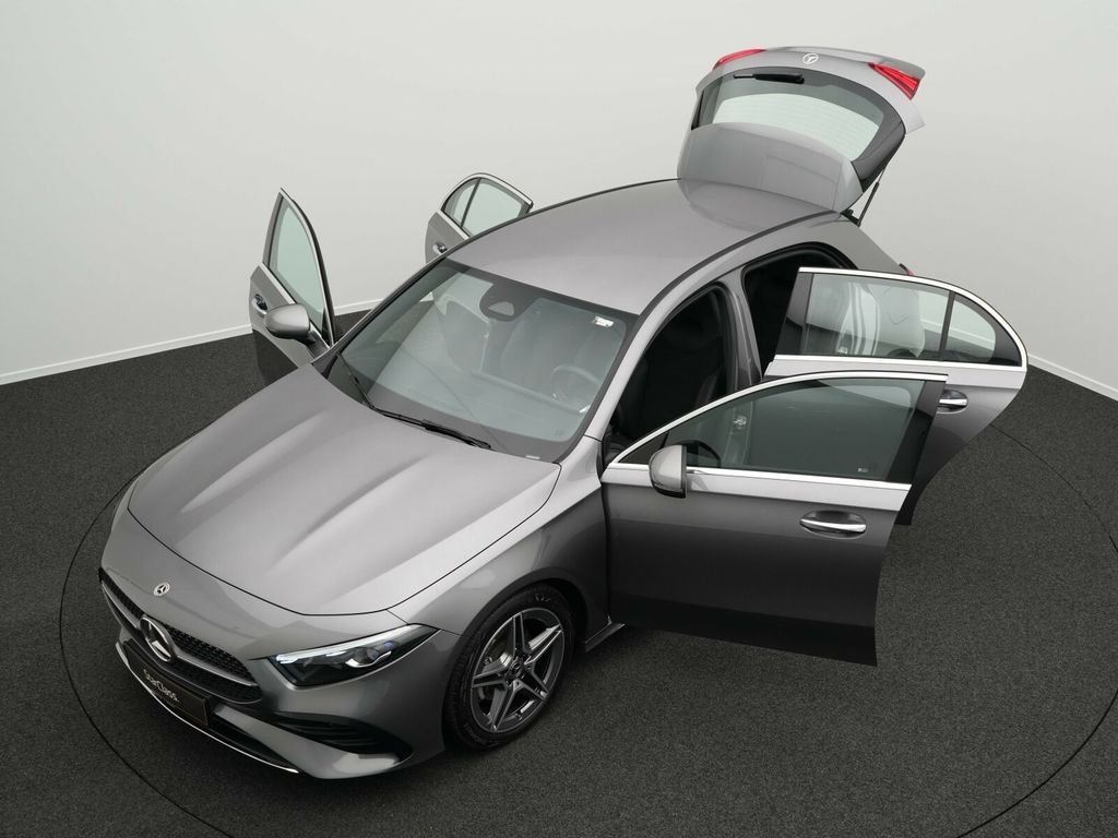 Mercedes-Benz A 200 2025