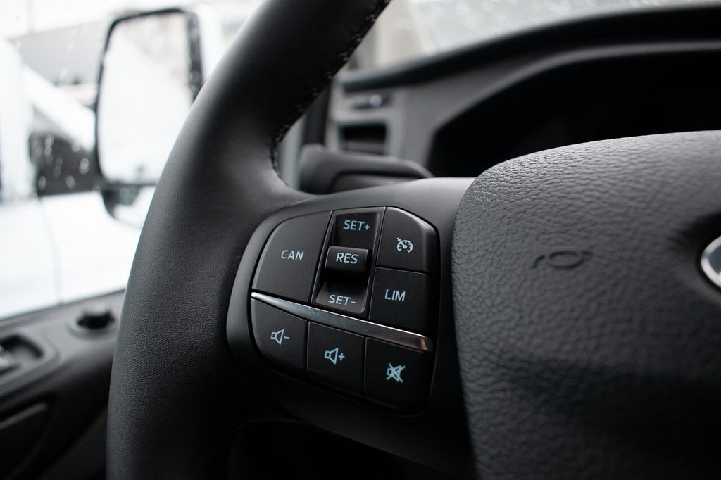 Ford Transit Custom 2024