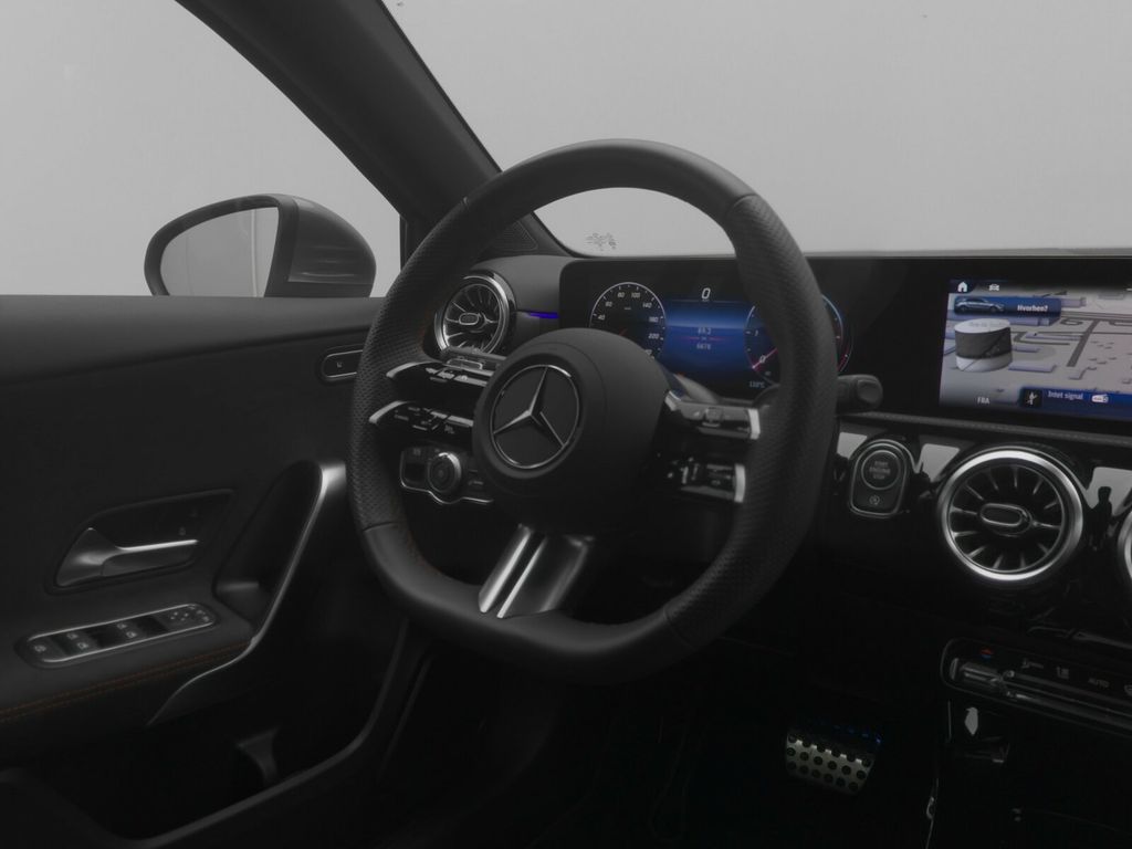 Mercedes-Benz A 200 2025
