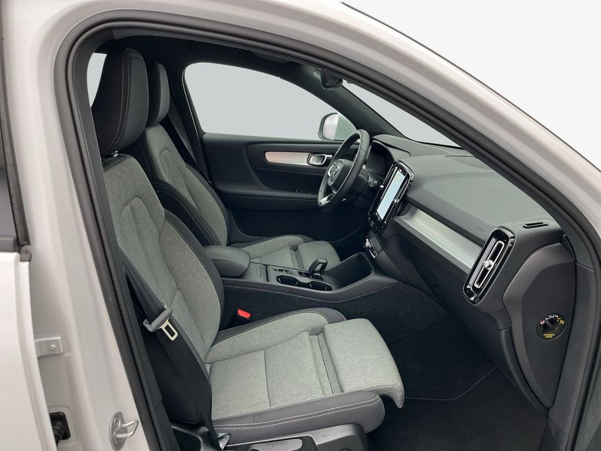 Volvo XC40 2024