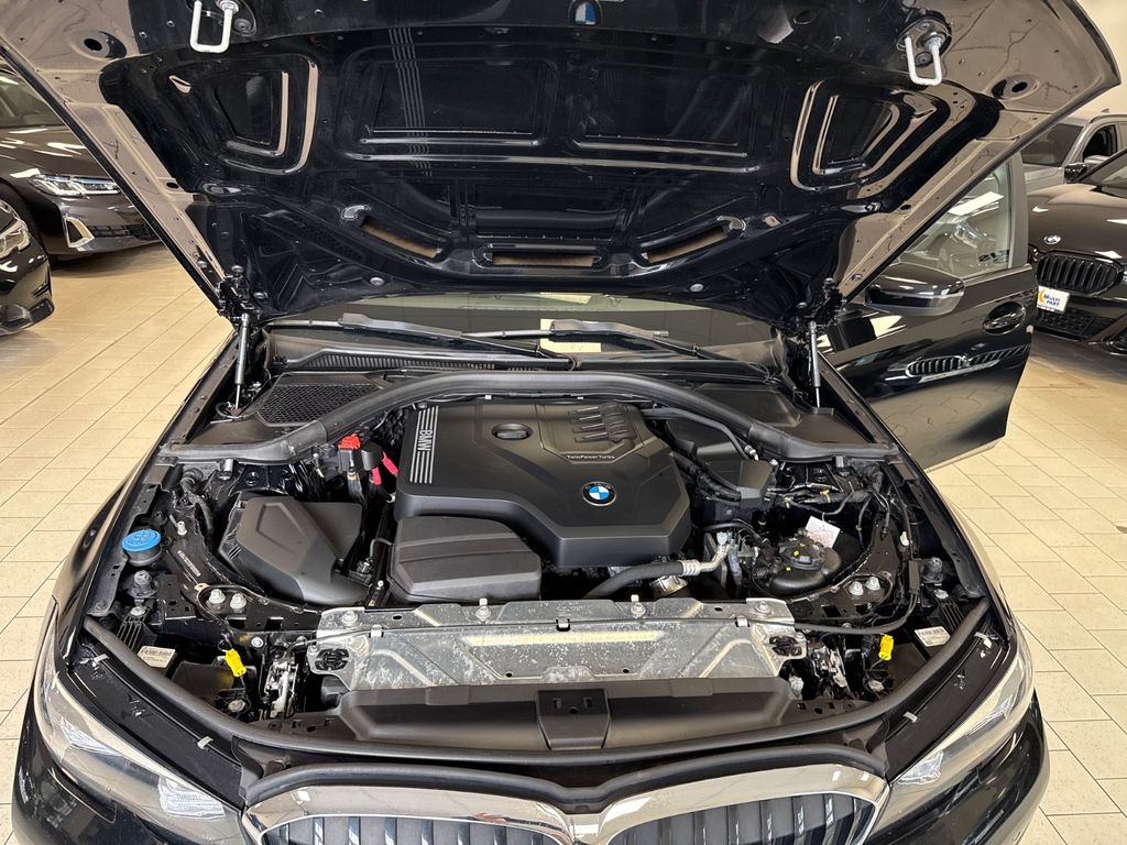 BMW 318 2022