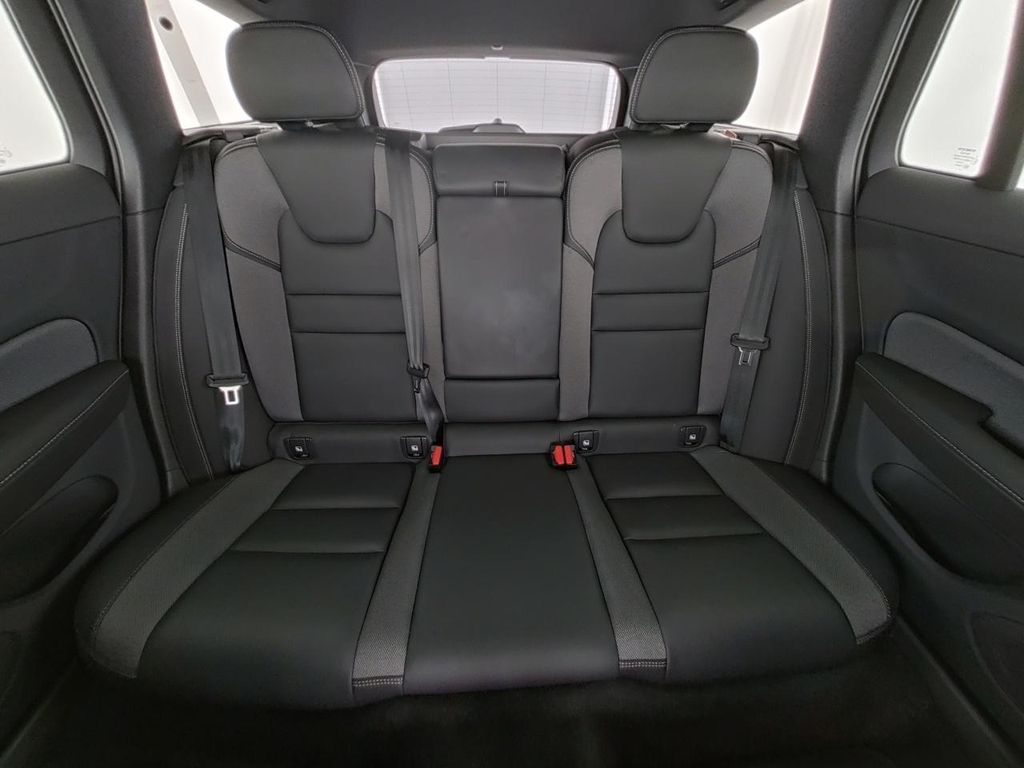 Volvo V60 Cross Country 2023