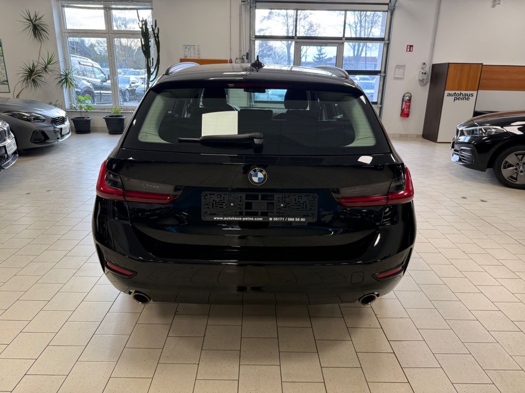 BMW 318 2022