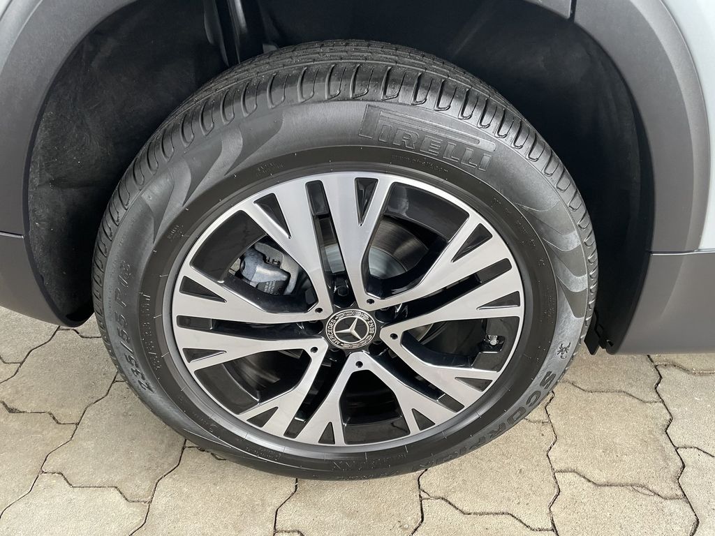 Mercedes-Benz GLB 180 2025