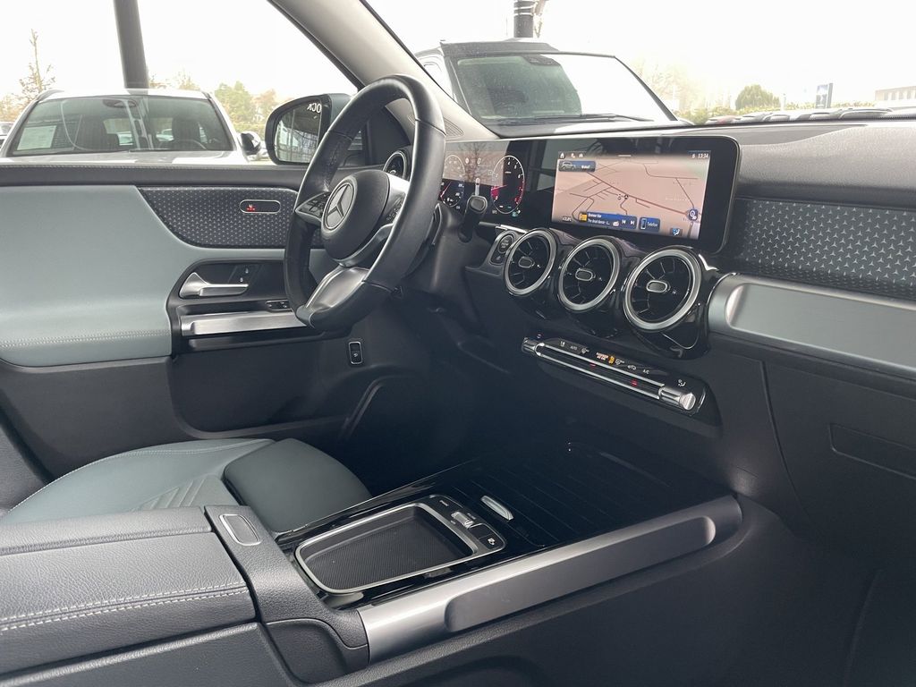 Mercedes-Benz GLB 180 2025