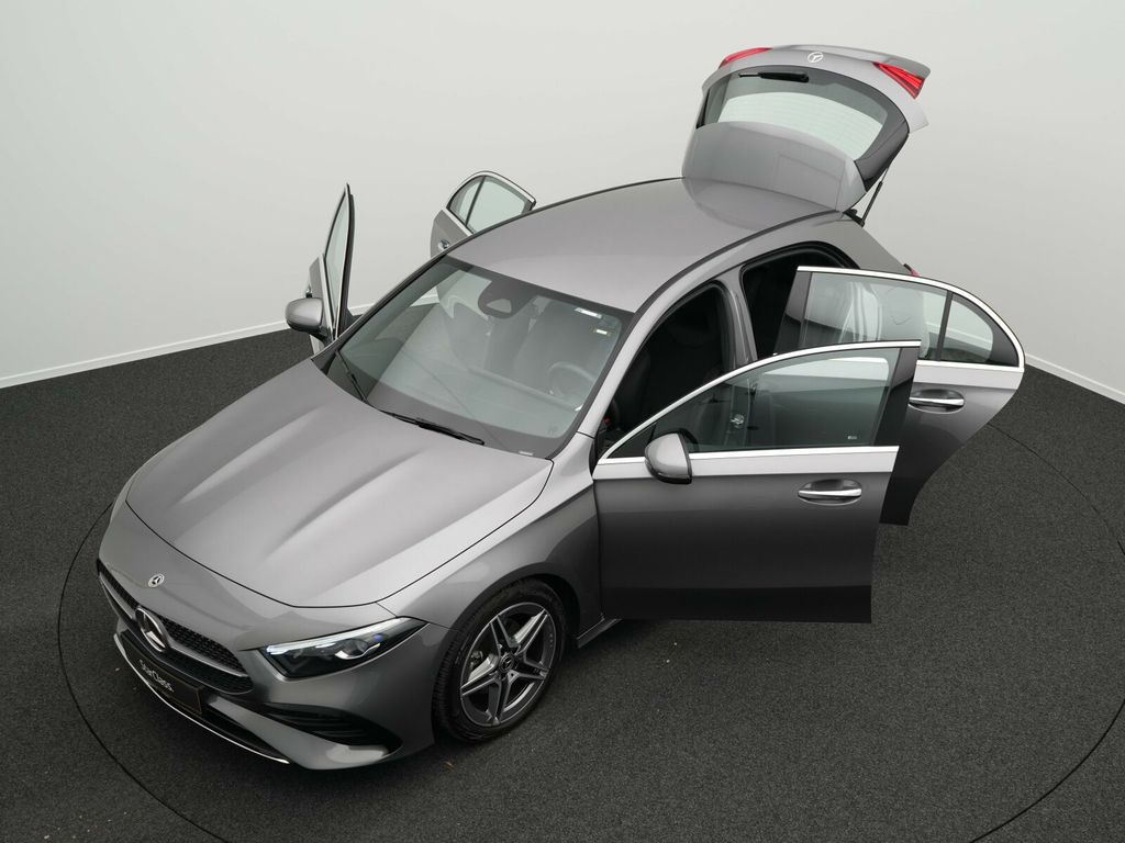 Mercedes-Benz A 200 2025