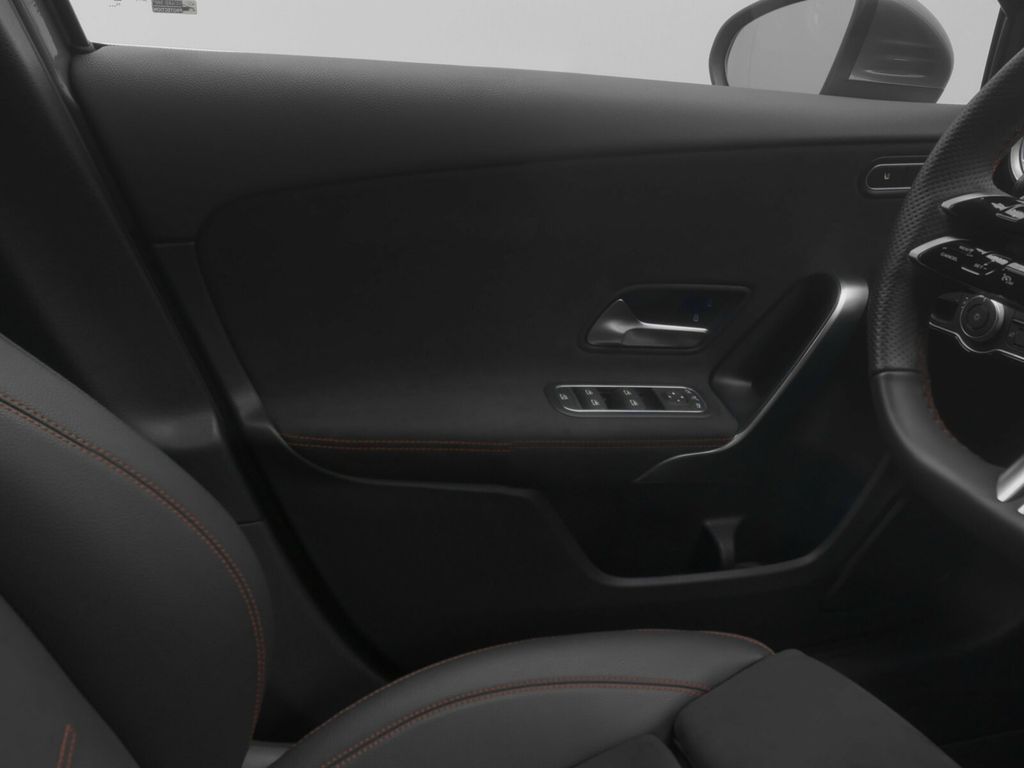 Mercedes-Benz A 200 2025