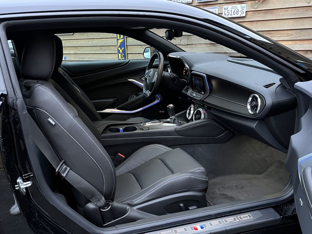 Chevrolet Camaro 2023