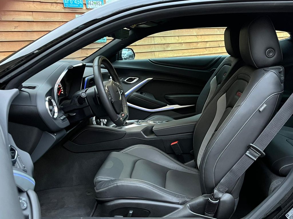 Chevrolet Camaro 2023