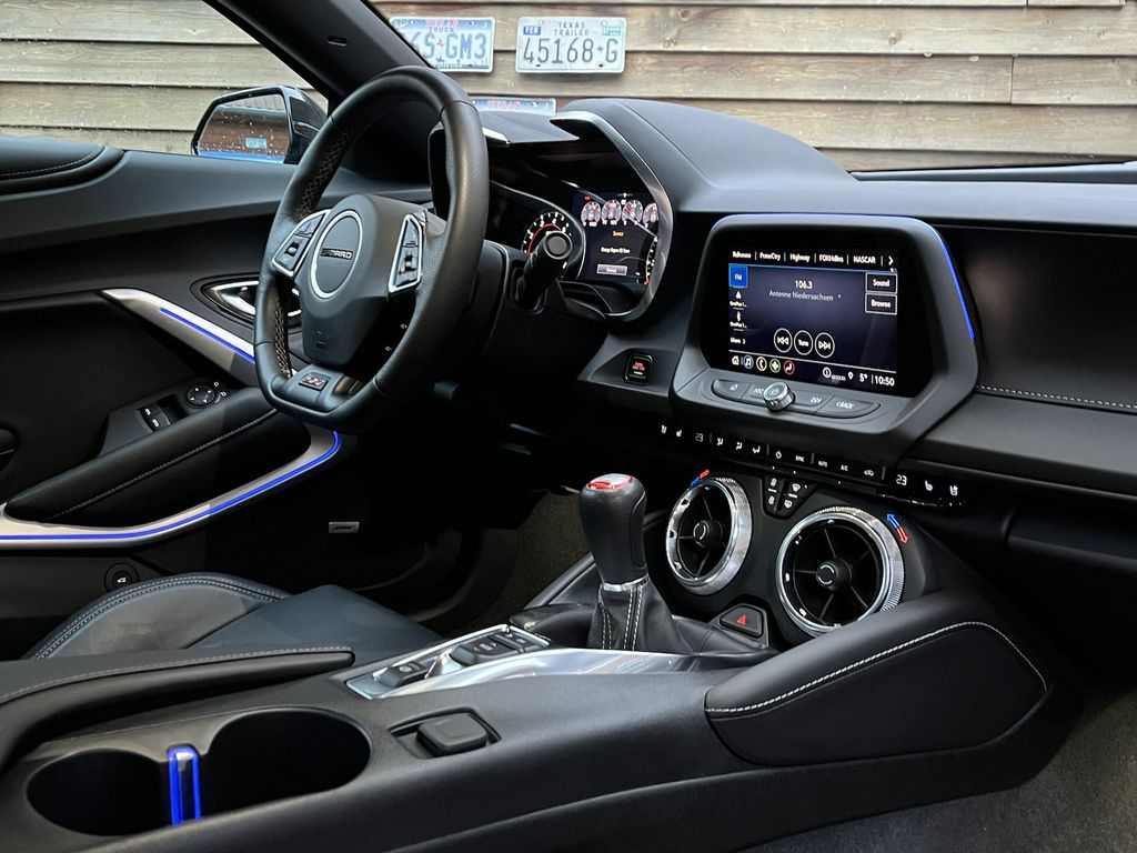 Chevrolet Camaro 2023