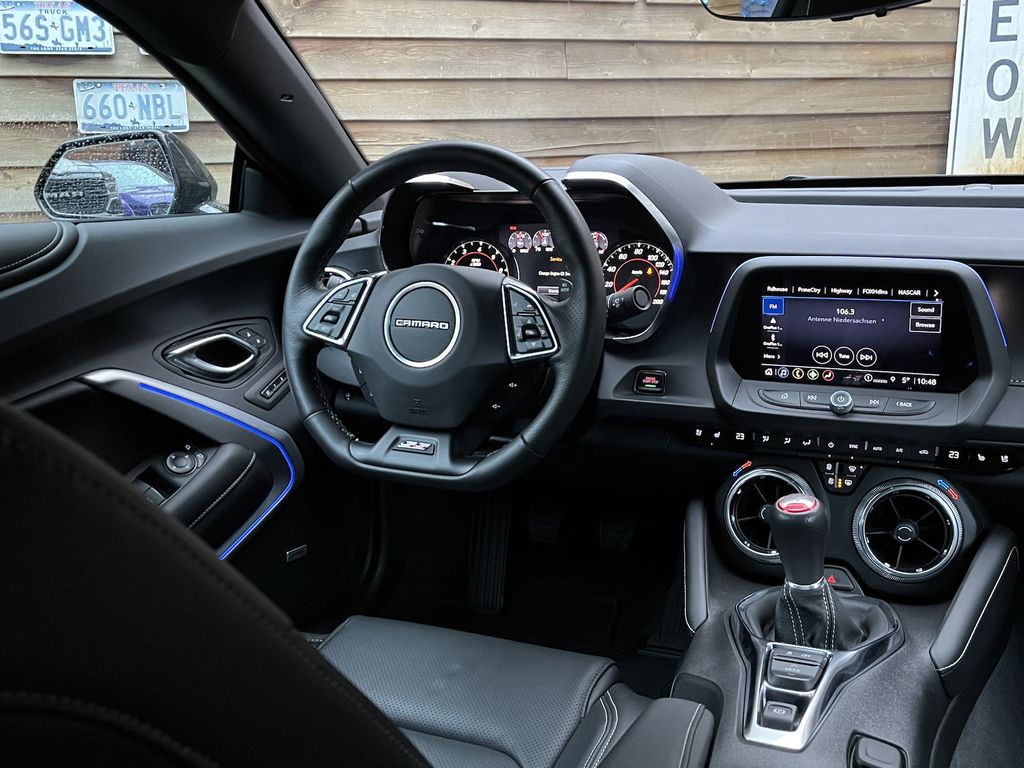 Chevrolet Camaro 2023