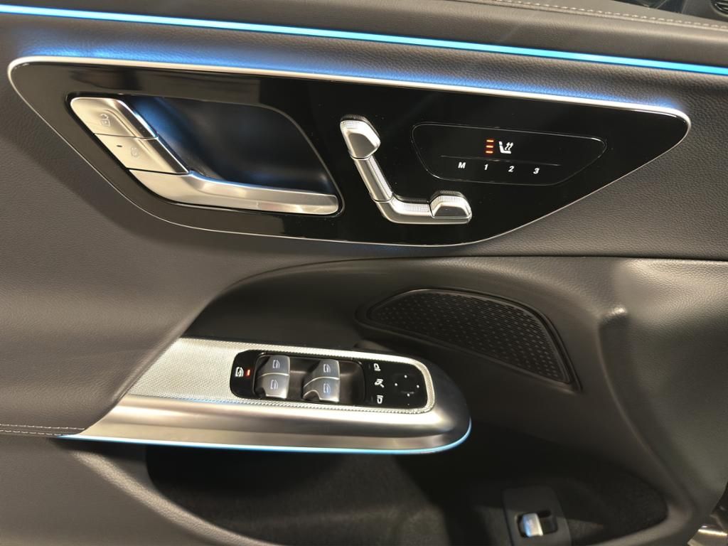 Mercedes-Benz E 300 2025