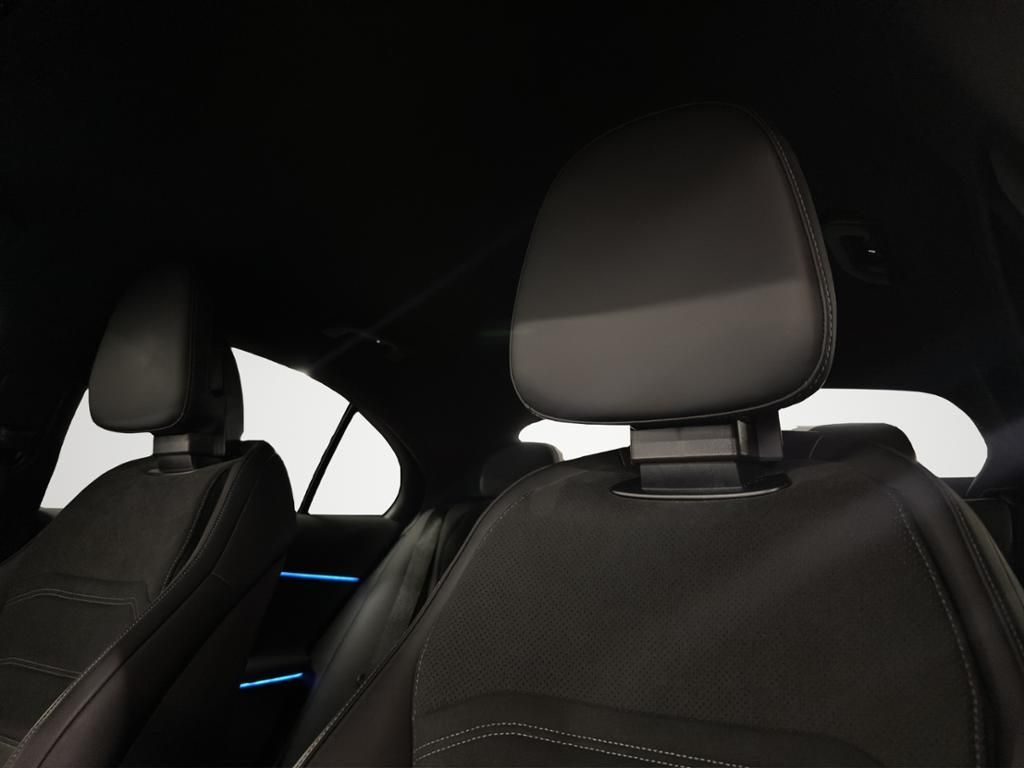 Mercedes-Benz E 300 2025