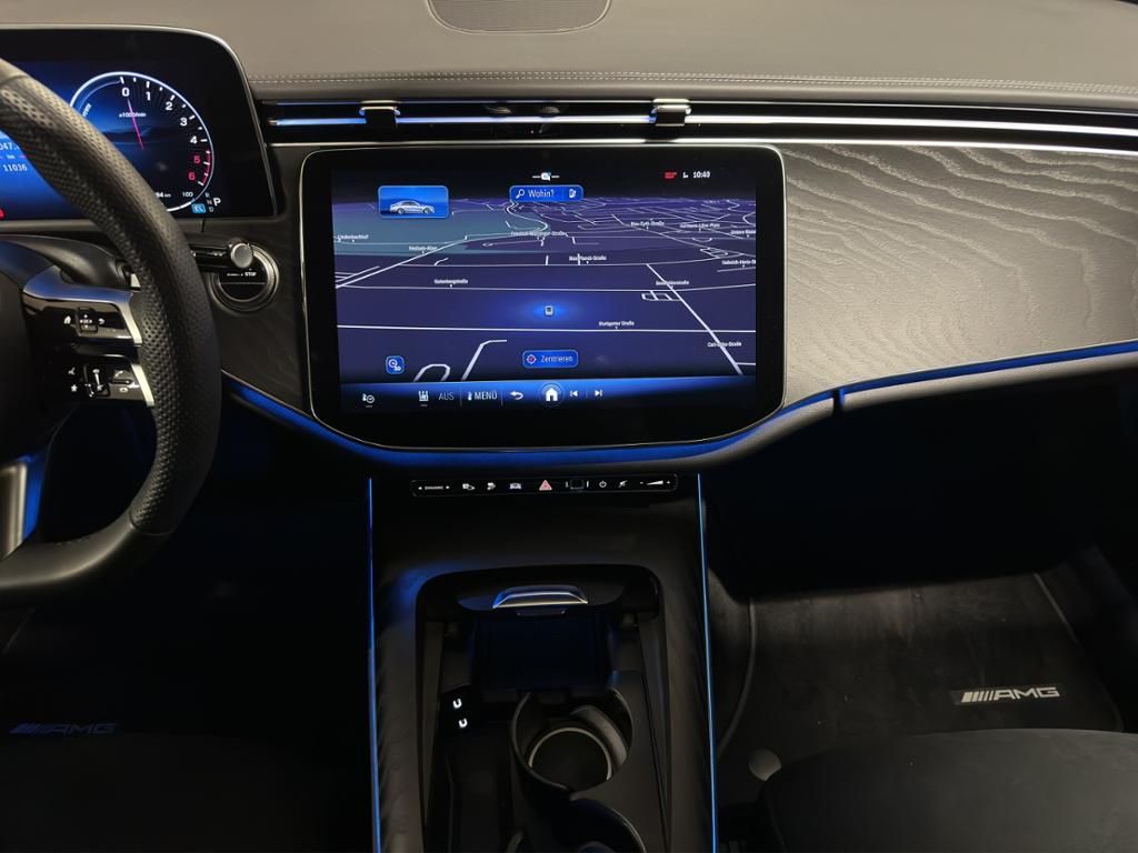 Mercedes-Benz E 300 2025