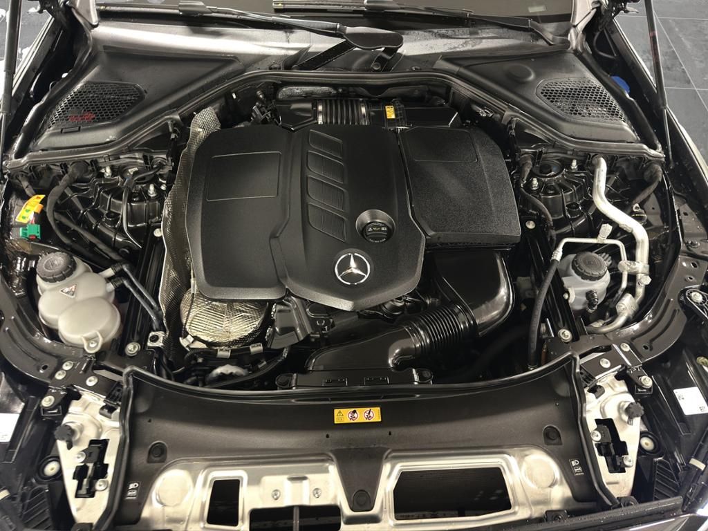 Mercedes-Benz E 300 2025