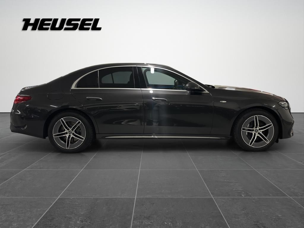 Mercedes-Benz E 300 2025