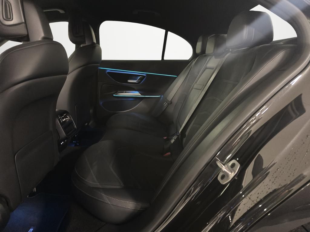 Mercedes-Benz E 300 2025