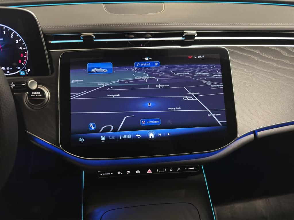 Mercedes-Benz E 300 2025