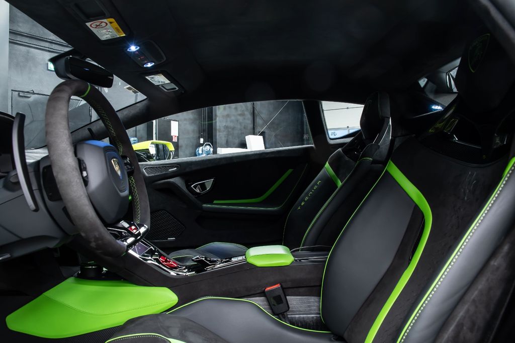 Lamborghini Huracán 2023