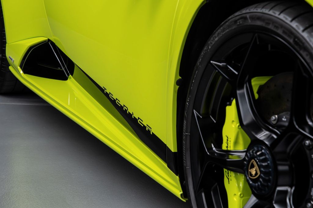 Lamborghini Huracán 2023